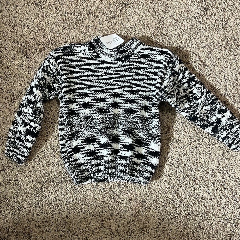 NWT kid sweater